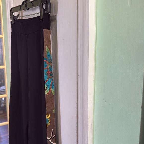Kalabsha Black Straight Leg Ankle Ponte Pant with Tapestry Side Detail Size Med - Picture 4 of 6